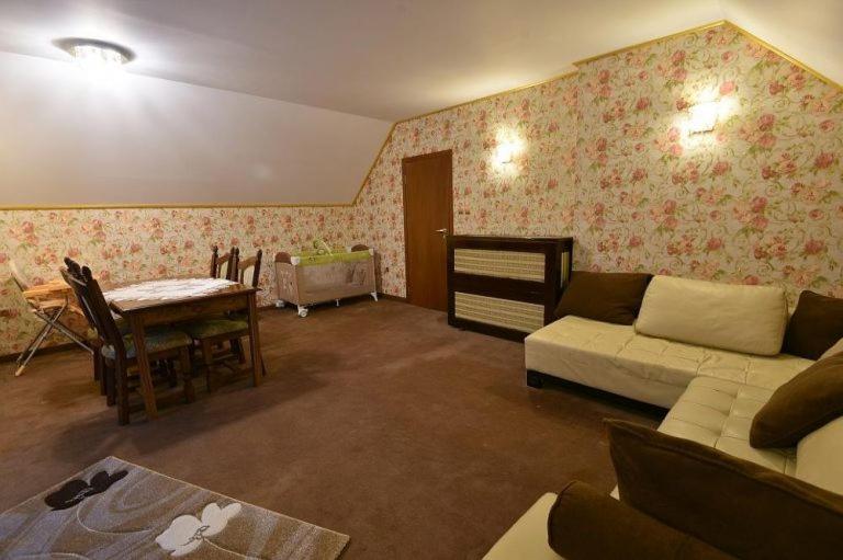 Vesta Hotel Монтана Экстерьер фото