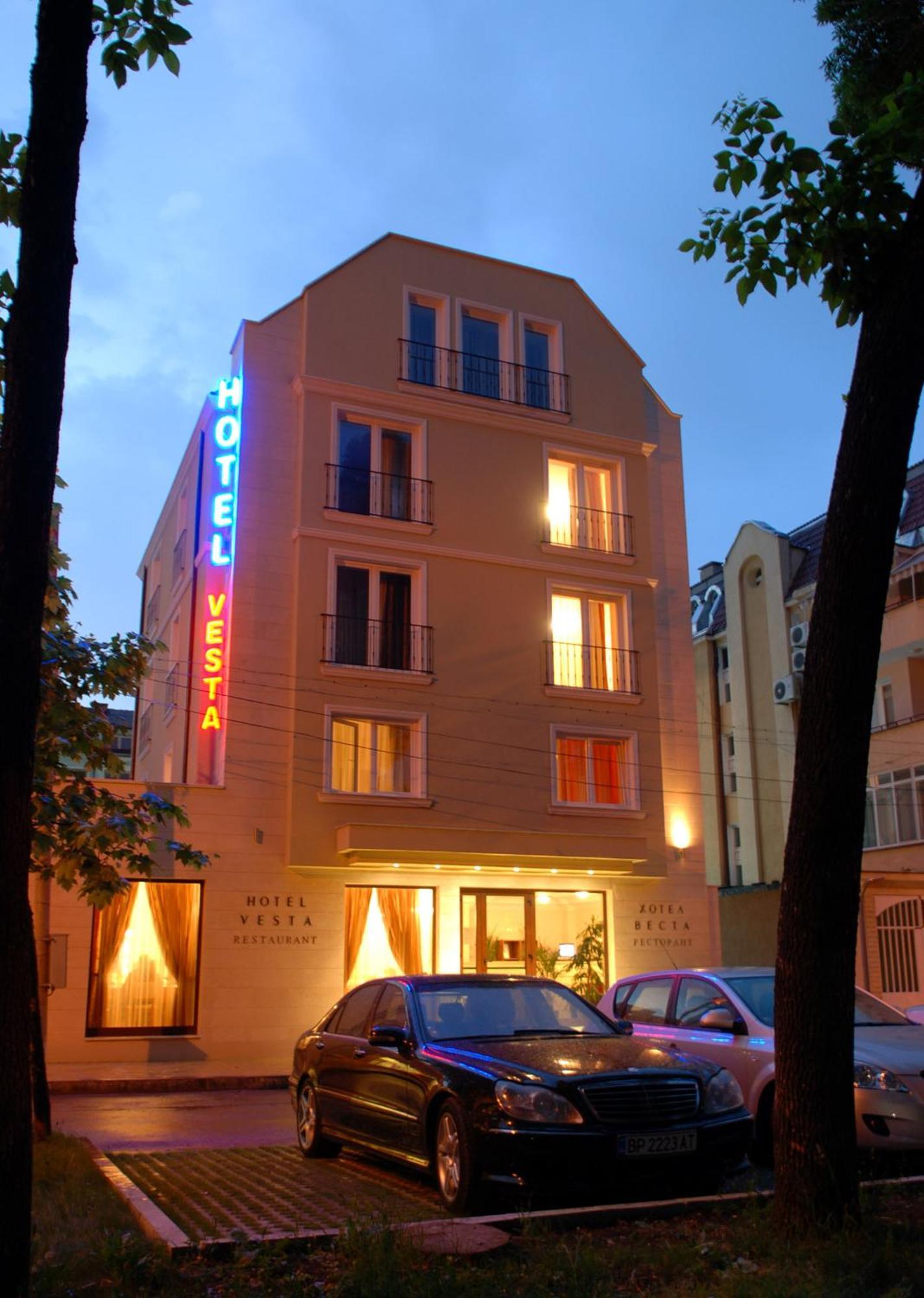 Vesta Hotel Монтана Экстерьер фото