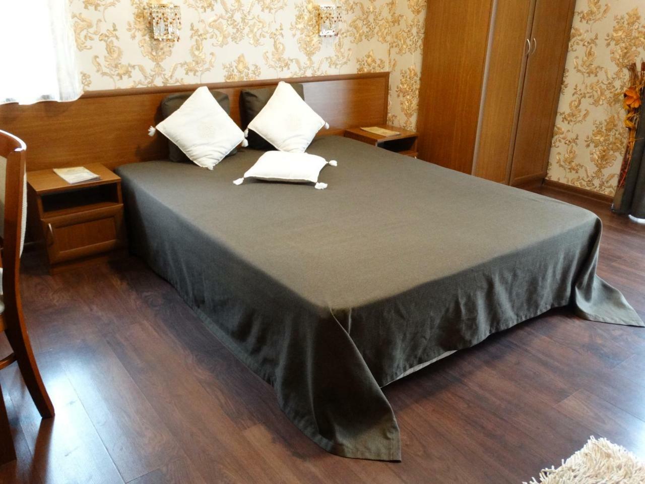 Vesta Hotel Монтана Экстерьер фото