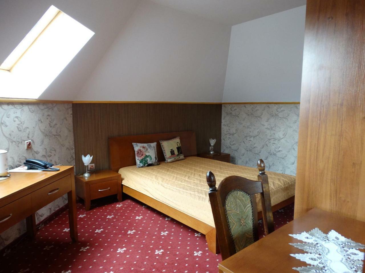 Vesta Hotel Монтана Экстерьер фото